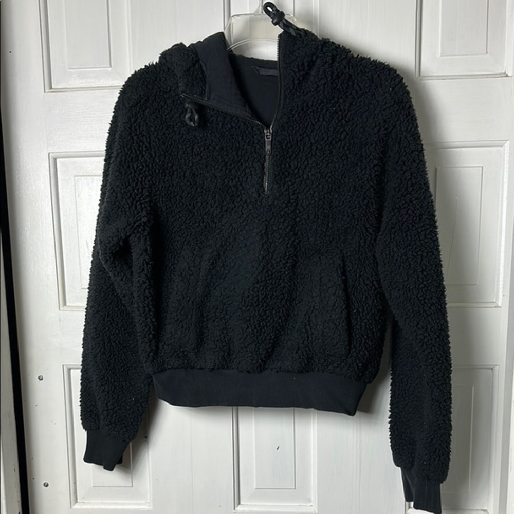 Lululemon quarter zip Sherpa hooded kangaroo pocket Size 4